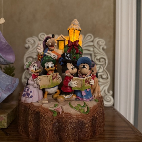Jim shore light up Disney Christmas figurine - Picture 2 of 2